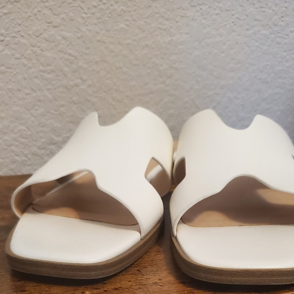 A new day white sandals - Picture 3 of 7